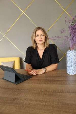 Studiu Inventiv Communication: Firmele care ignoră GEO riscă să dispară din decizia de cumpărare